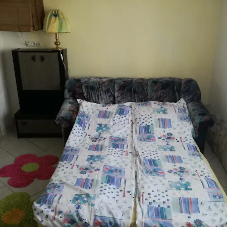 Molly Apartman *
